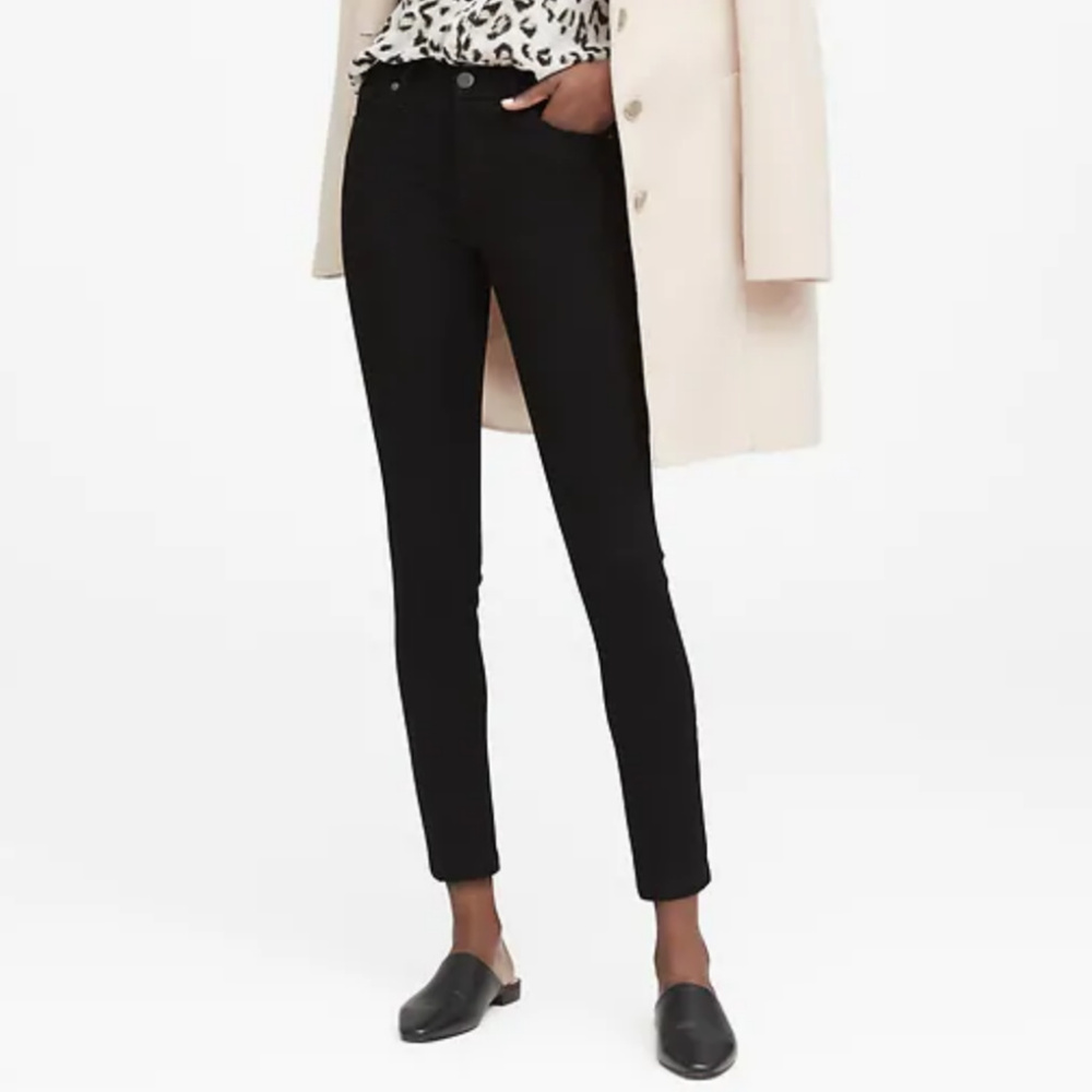 Banana Republic Skinny Black Ankle Jean size 27P